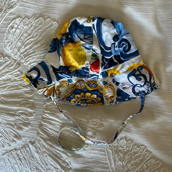 Dolce & Gabbana baby hat. Used great condition